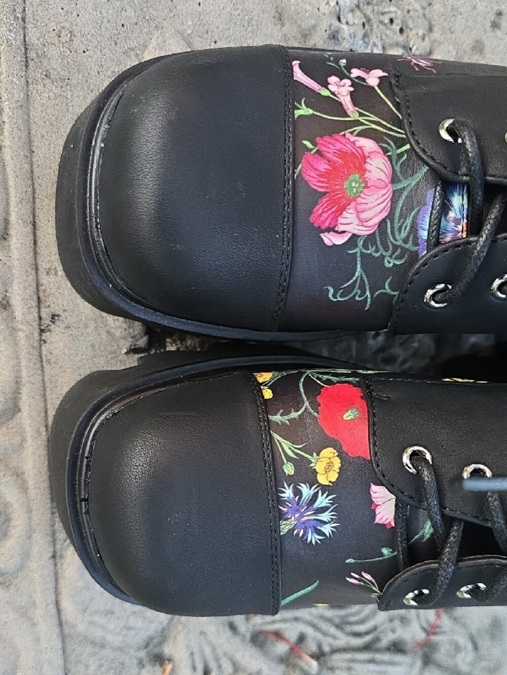 Lamoda Black Floral Platform Lace-Up Women's Shoes - Picture 7 of 10